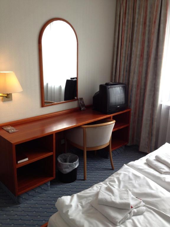 A1 Raststatte & Hotel Hamburg-Stillhorn Room photo